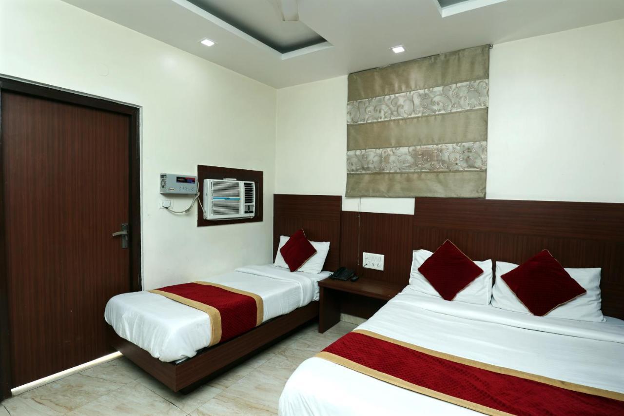 نيودلهي Hotel Toto International Dx المظهر الخارجي الصورة